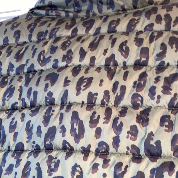 ⚓️ Old Navy Leopard Puffer - Picture 7 of 7